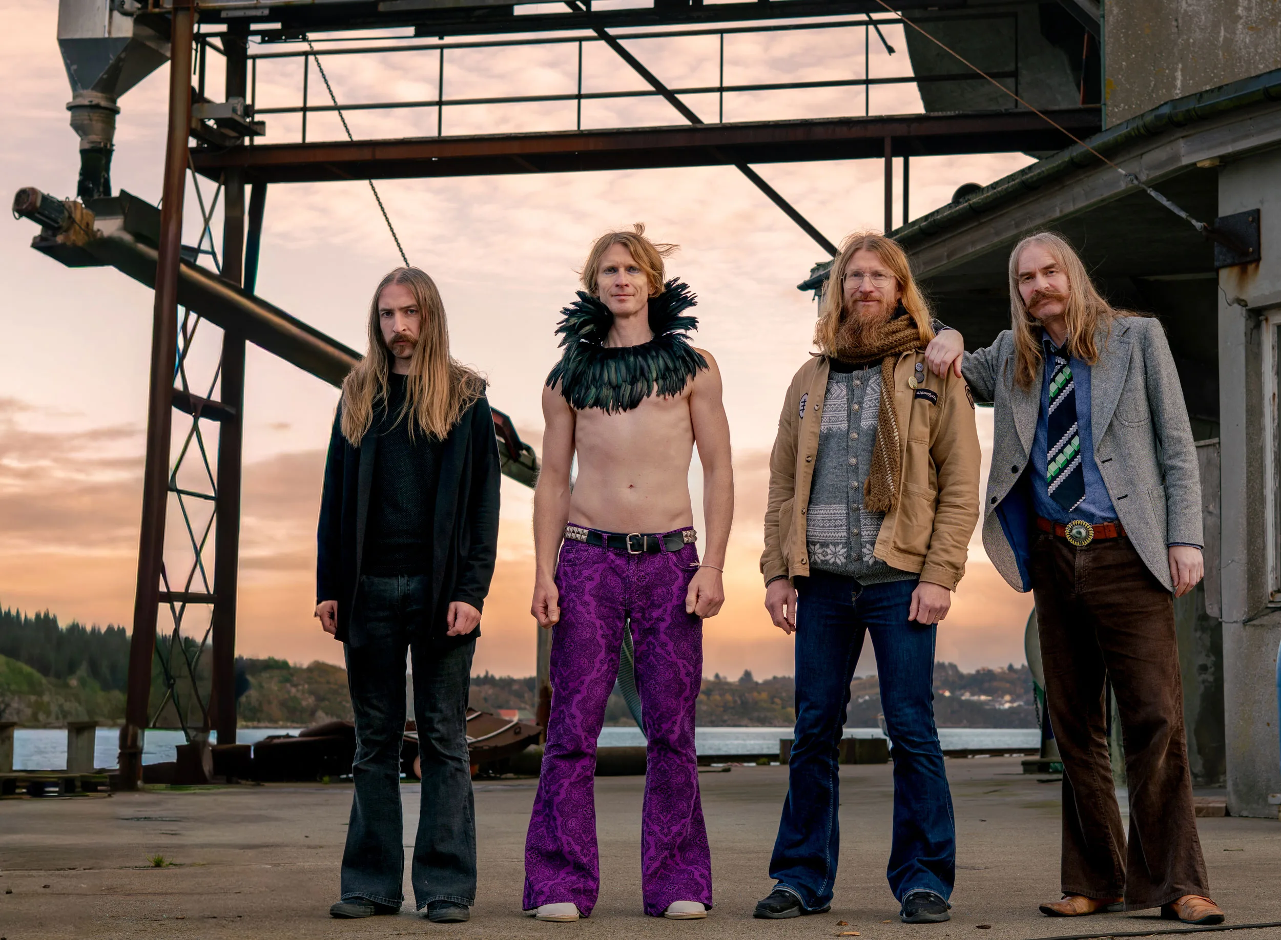 TUSMØRKE ANNOUNCE NEW ALBUM AND SINGLE RELEASE 1 TUSMØRKE ANNOUNCE NEW ALBUM AND SINGLE RELEASE