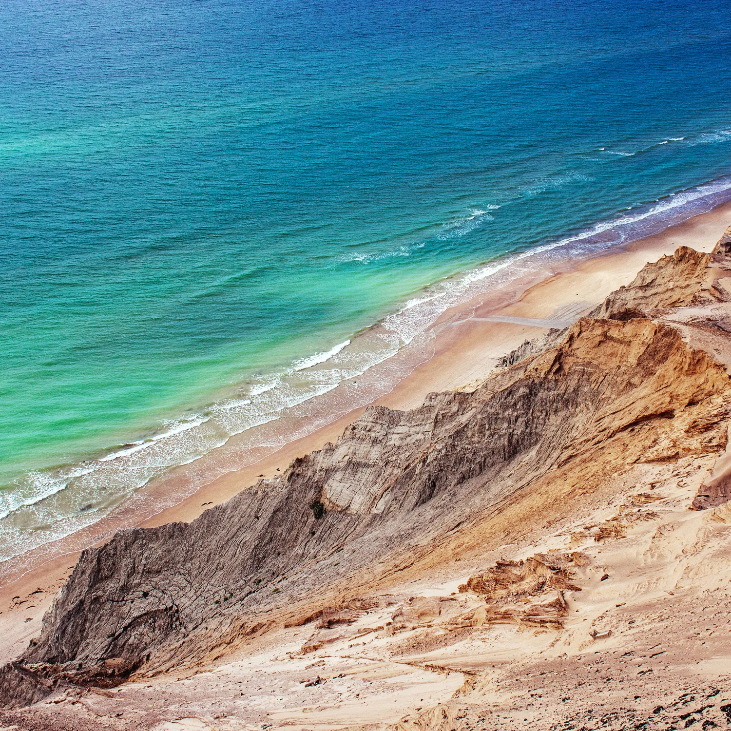 DIVERGENCE EXPLORES DIFFERENT SHADES OF BJØRN RIIS' SONGWRITING. 2 Bjørn Riis - Divergence EP cover